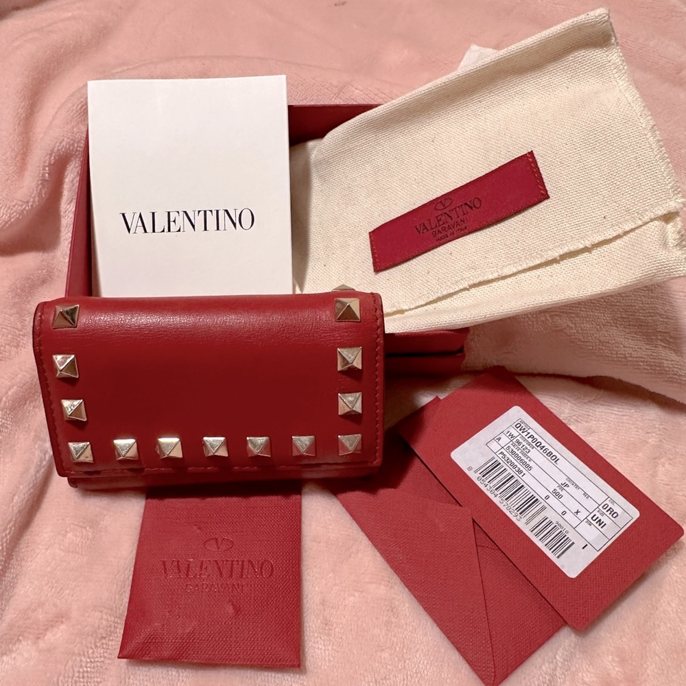 Valentino Garavani Rockstud Key and Card Holder in Calfskin Leather Red with Box